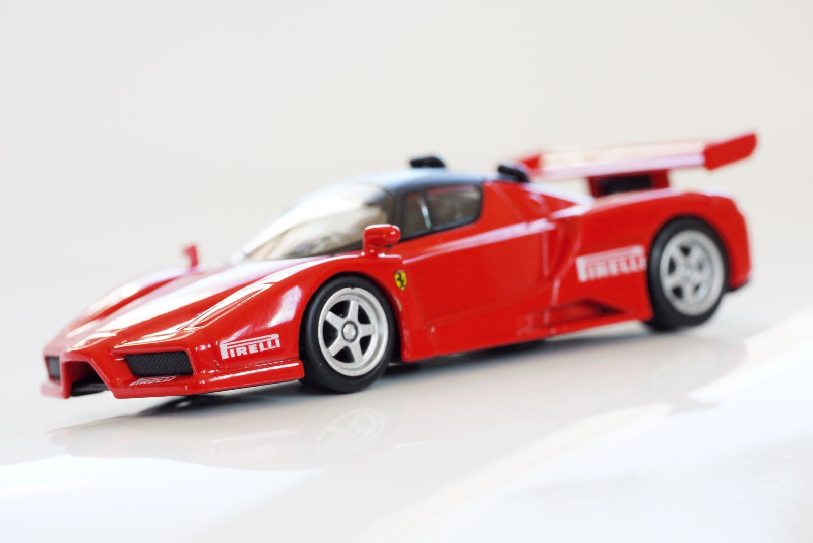 Illustration for article titled Kyosho Ferrari 8 1/64 #51 - Project Prancing Horse #51 - 2003 Ferrari Enzo GT Concept test car
