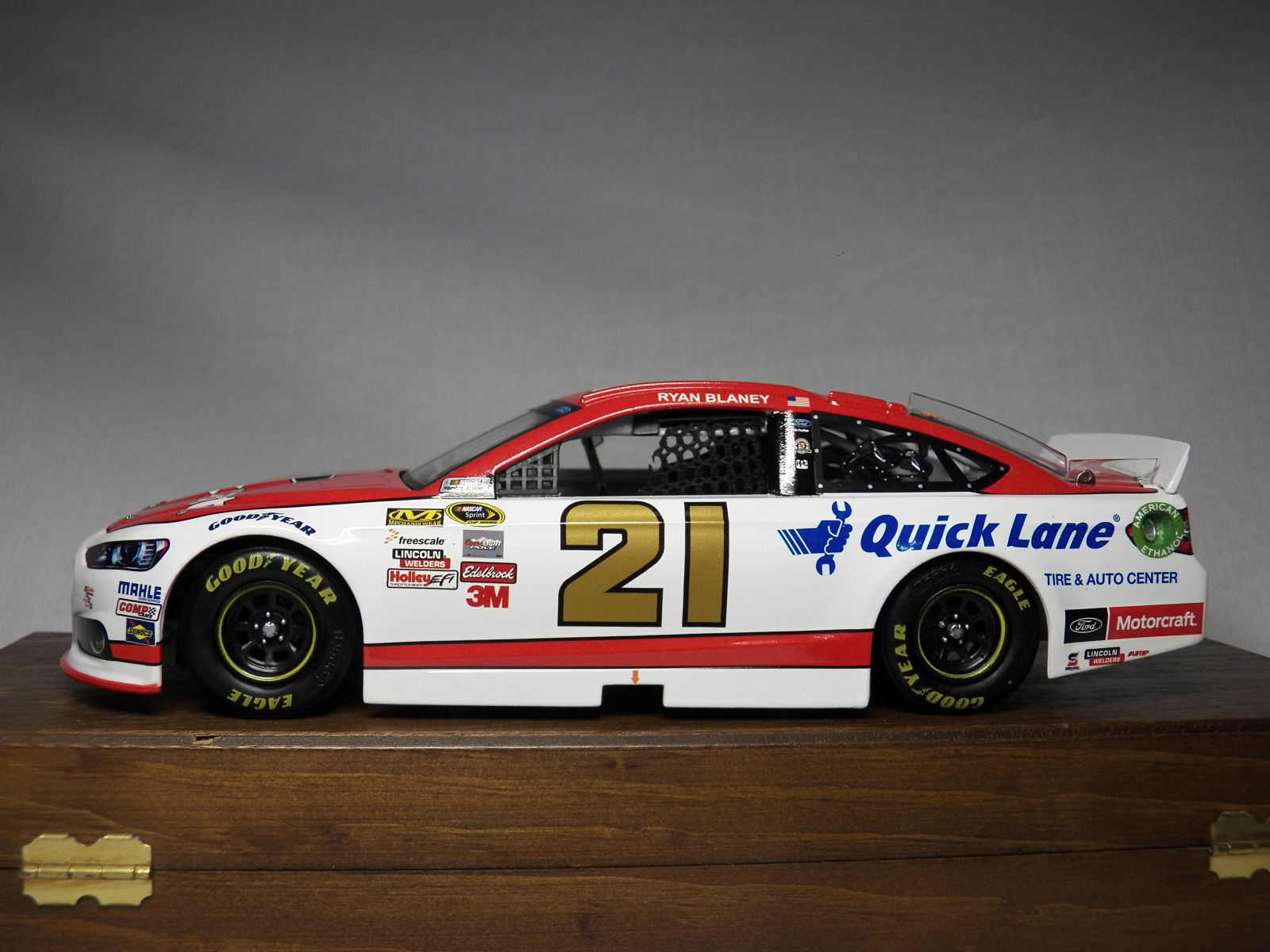 Illustration for article titled Lionel Racing 1/24 Scale Ryan Blaney NASCAR