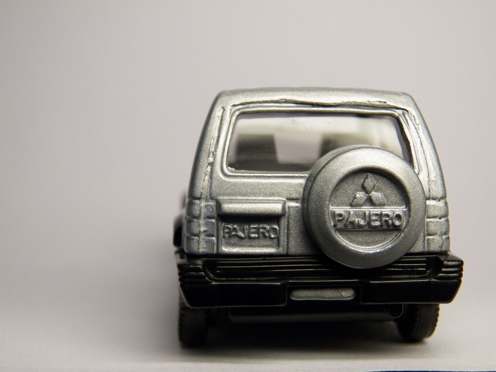 Illustration for article titled Tomica Tuesday Mitsubishi Pajero 1/61 scale
