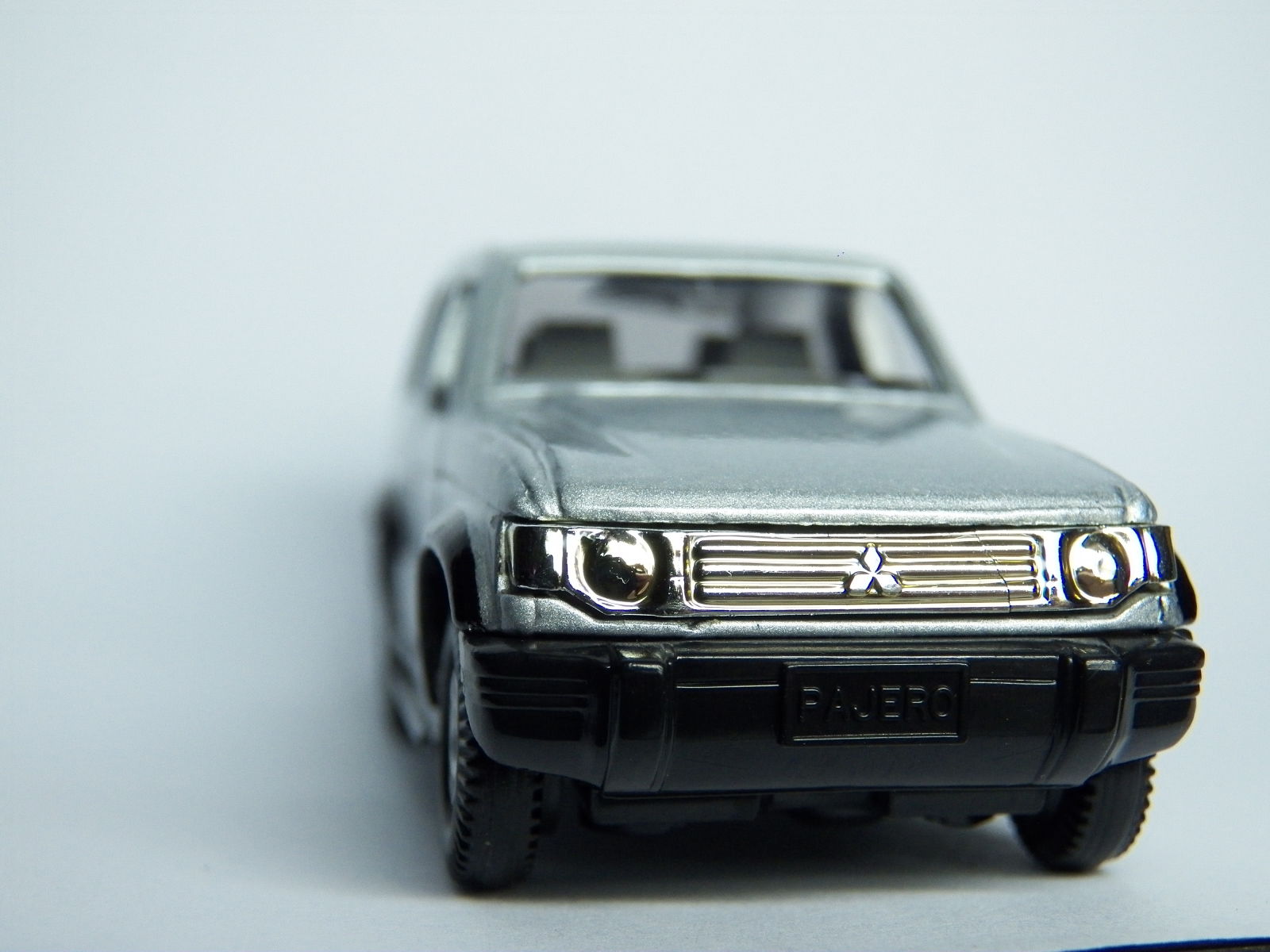 Illustration for article titled Tomica Tuesday Mitsubishi Pajero 1/61 scale