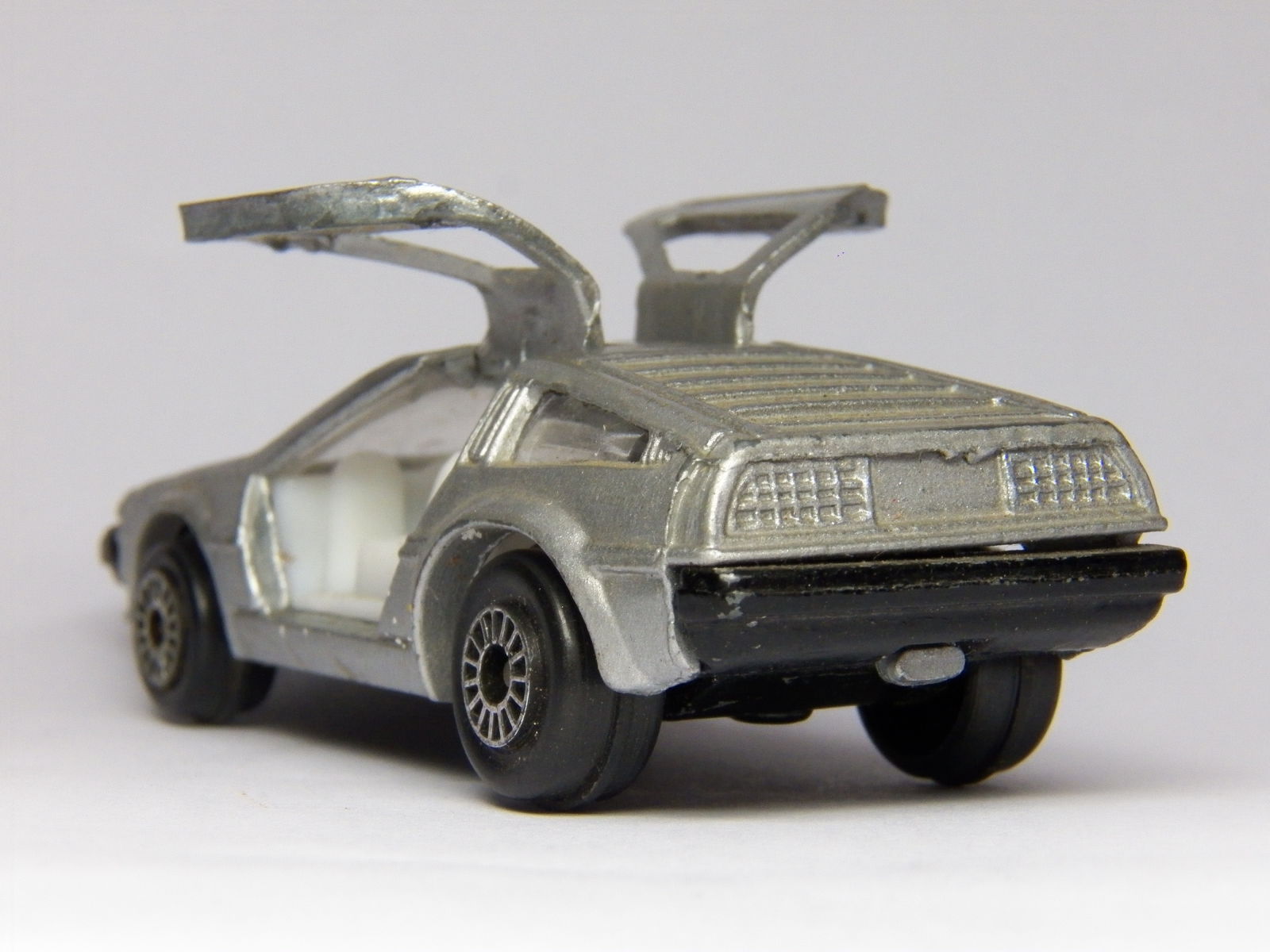 Illustration for article titled eBay lot HAWL Zee DMC Delorean  friends