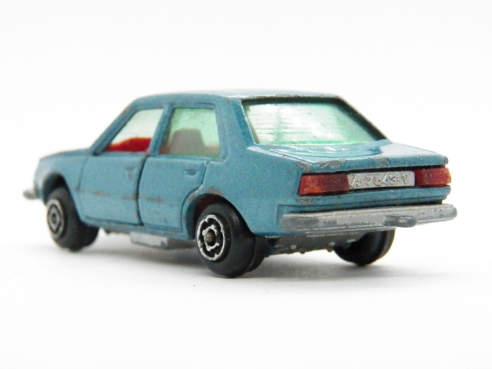 Illustration for article titled Guisval 1:64 Renault 18 GTS