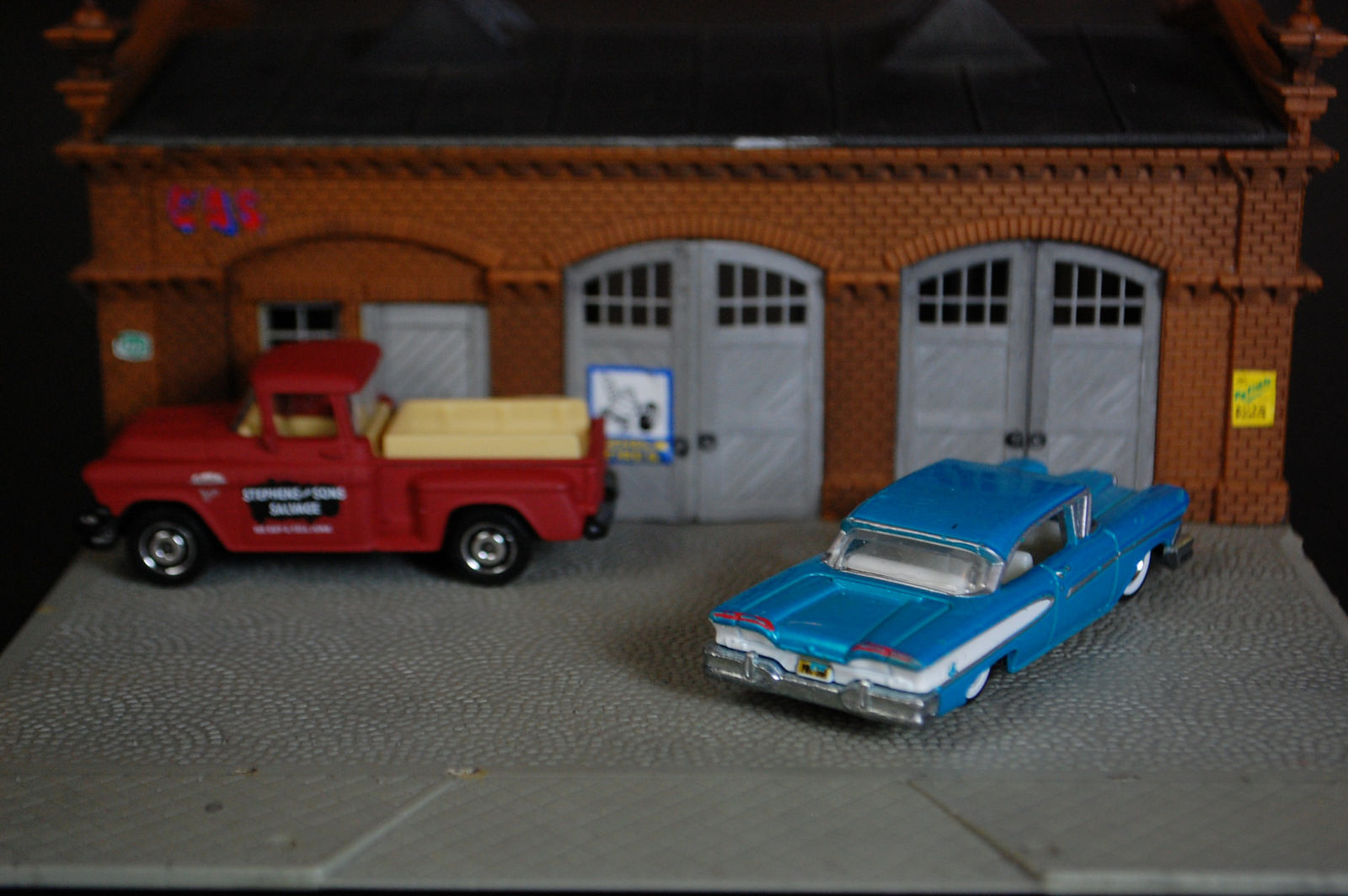 Illustration for article titled New lights, backdrop, and a few new cars.