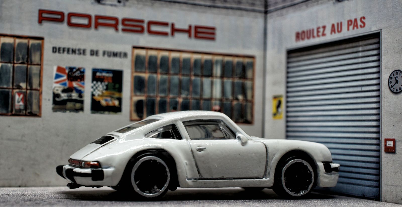 Illustration for article titled LaLD Engine Week: 6 Cylinders - Porsche 911 Carrera Customem/em