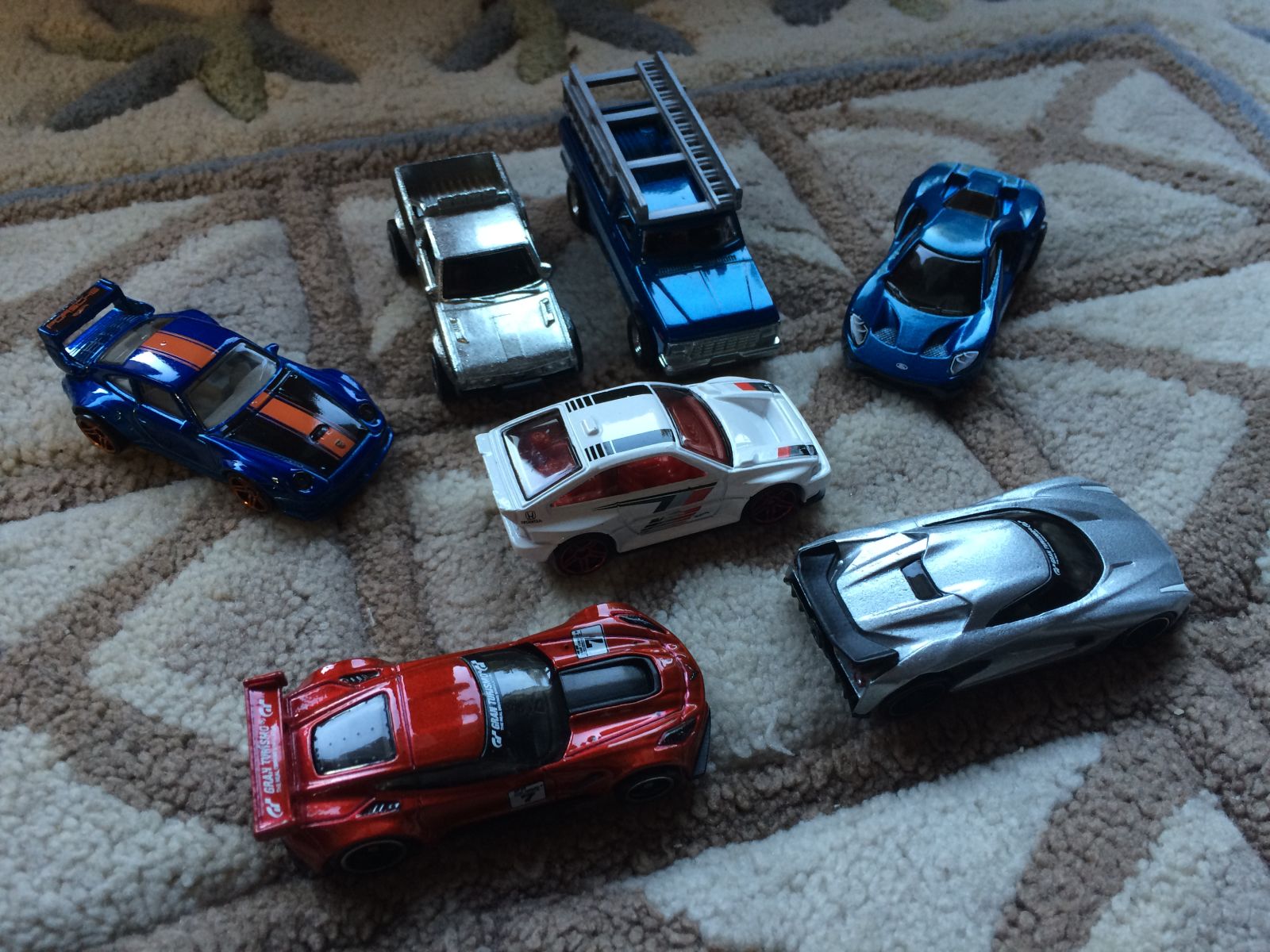 The GT series and Ford GT are the more ‘popular’ cars which usually don’t interest me as much but they’re pretty good castings so I got them anyway!