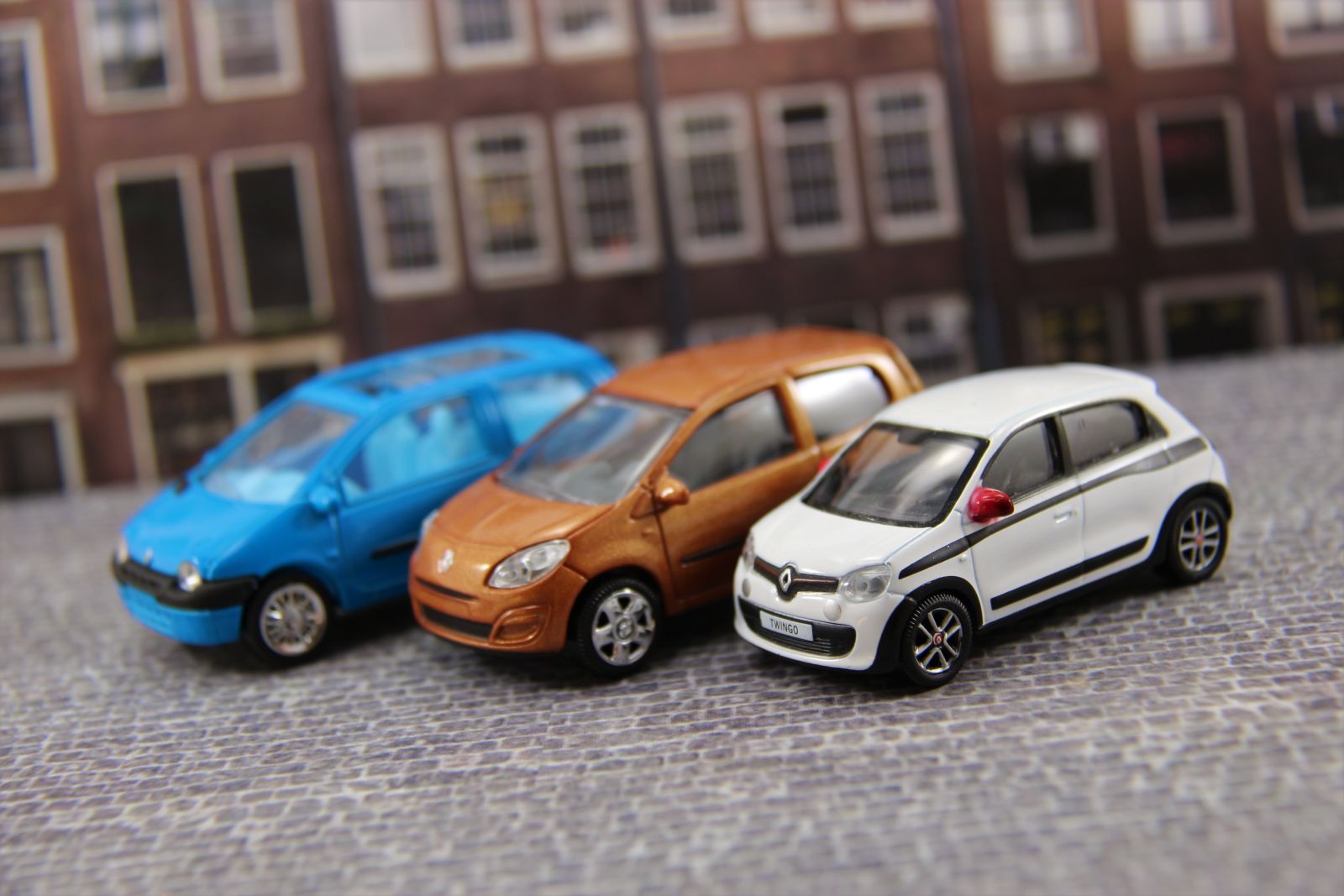  On the other hand, Norev has just begun pursuing true 1:64th scale and so the new Twingo from them is considerably smaller than Majorette’s as well as past Norevs.  