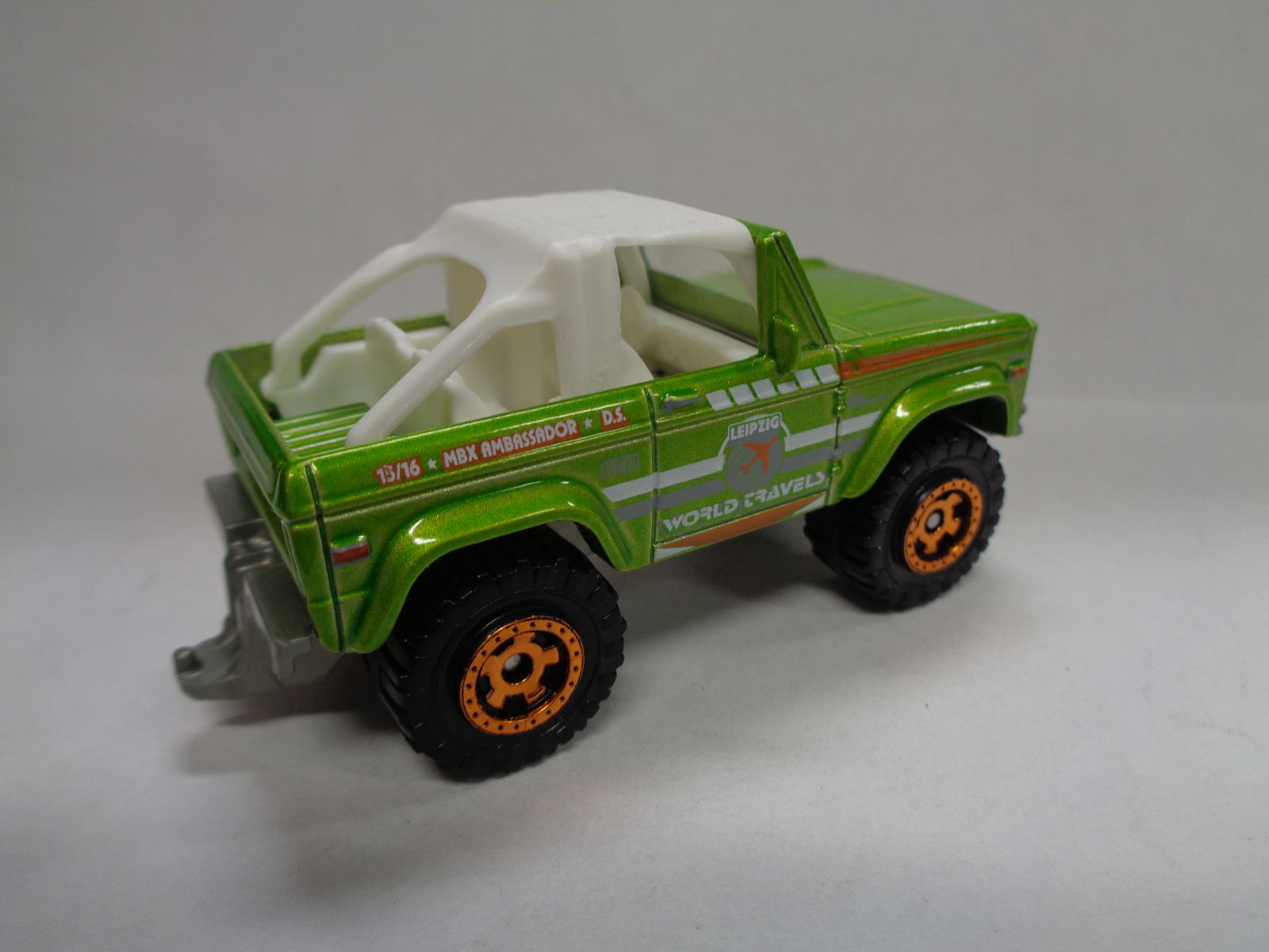 Illustration for article titled 1972 FORD BRONCO BY MATCHBOX