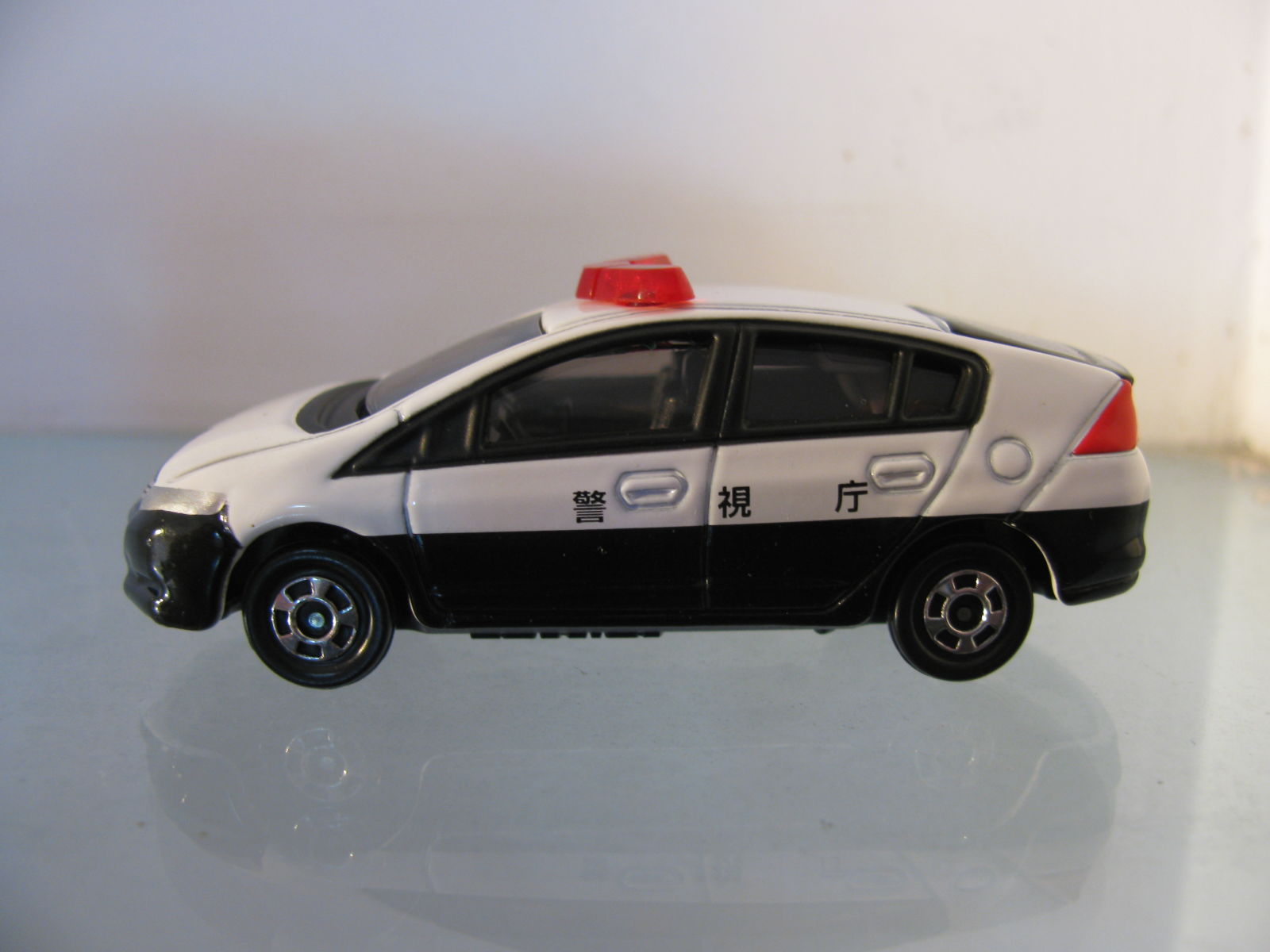 Illustration for article titled Police Honda Insight