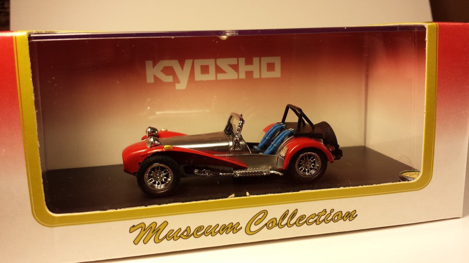 Illustration for article titled [WANT] Kyosho Museum Collection 1:43 Caterham Super 7
