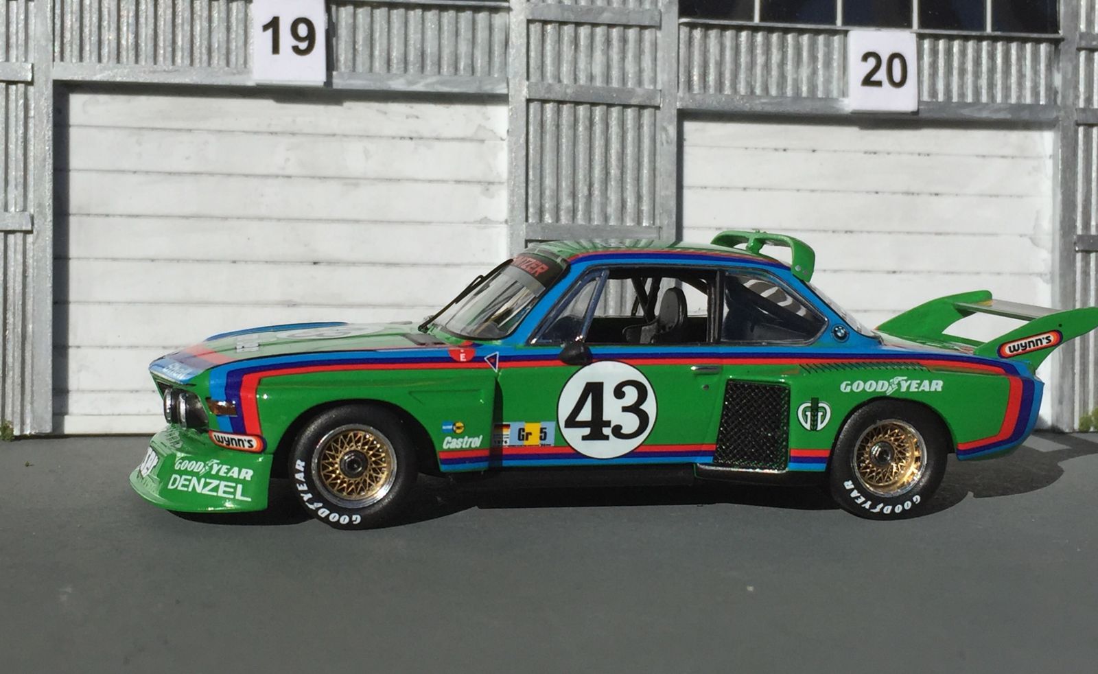Illustration for article titled LaLD Car Week: 1970s - BMW 3.5 CSL Le Mans 1976
