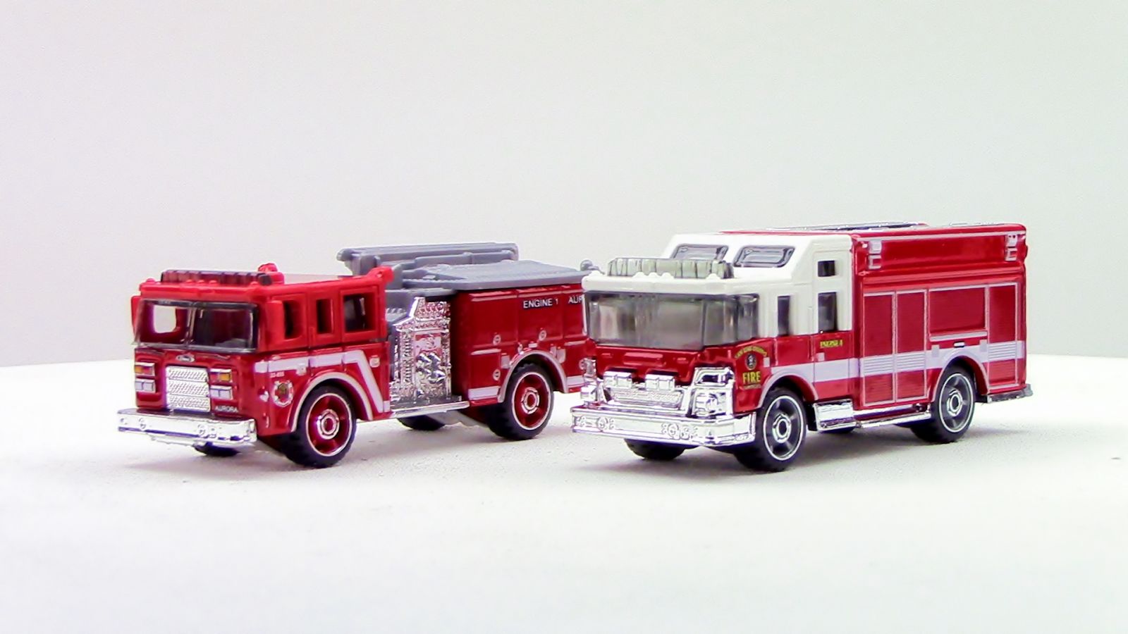 Illustration for article titled Video Review: Matchbox Supreme Hero Collection Fire Engines.