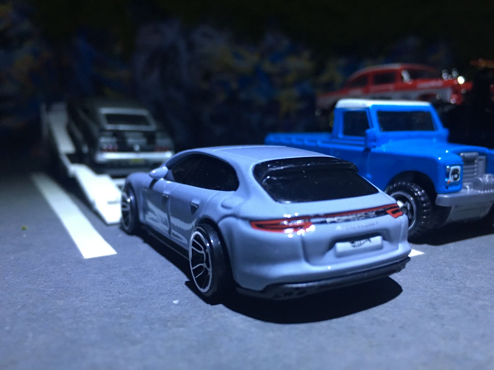 Scored the Panamera, Defender and Gasser at my grocery store, while digging for the Porsche super(: