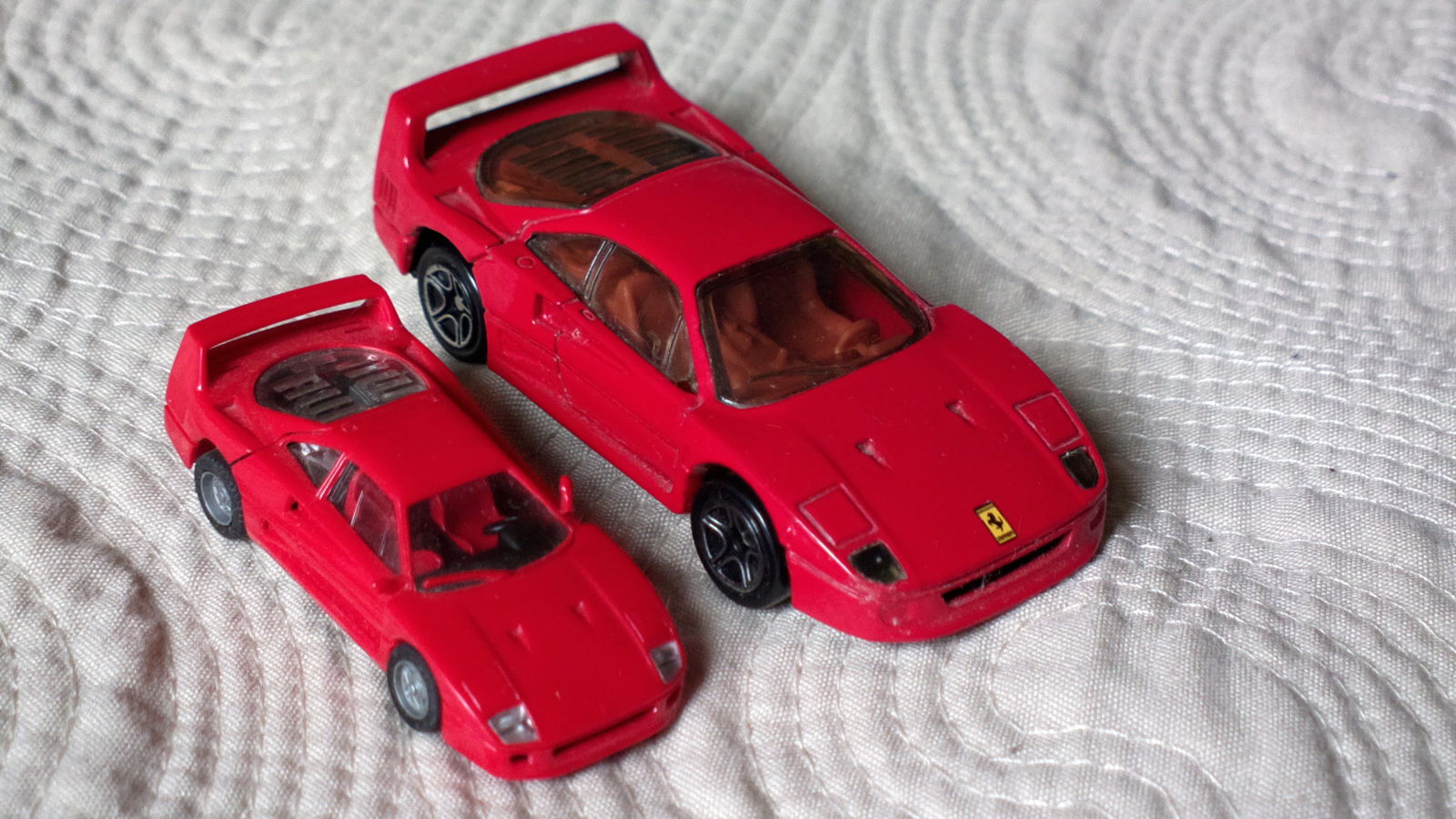 Illustration for article titled [Ferrari Friday] Double F40 post