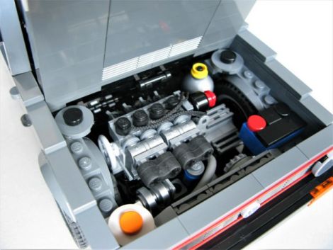 Illustration for article titled Insane VW Golf GTi Mk1 in Lego