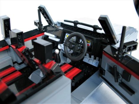Illustration for article titled Insane VW Golf GTi Mk1 in Lego