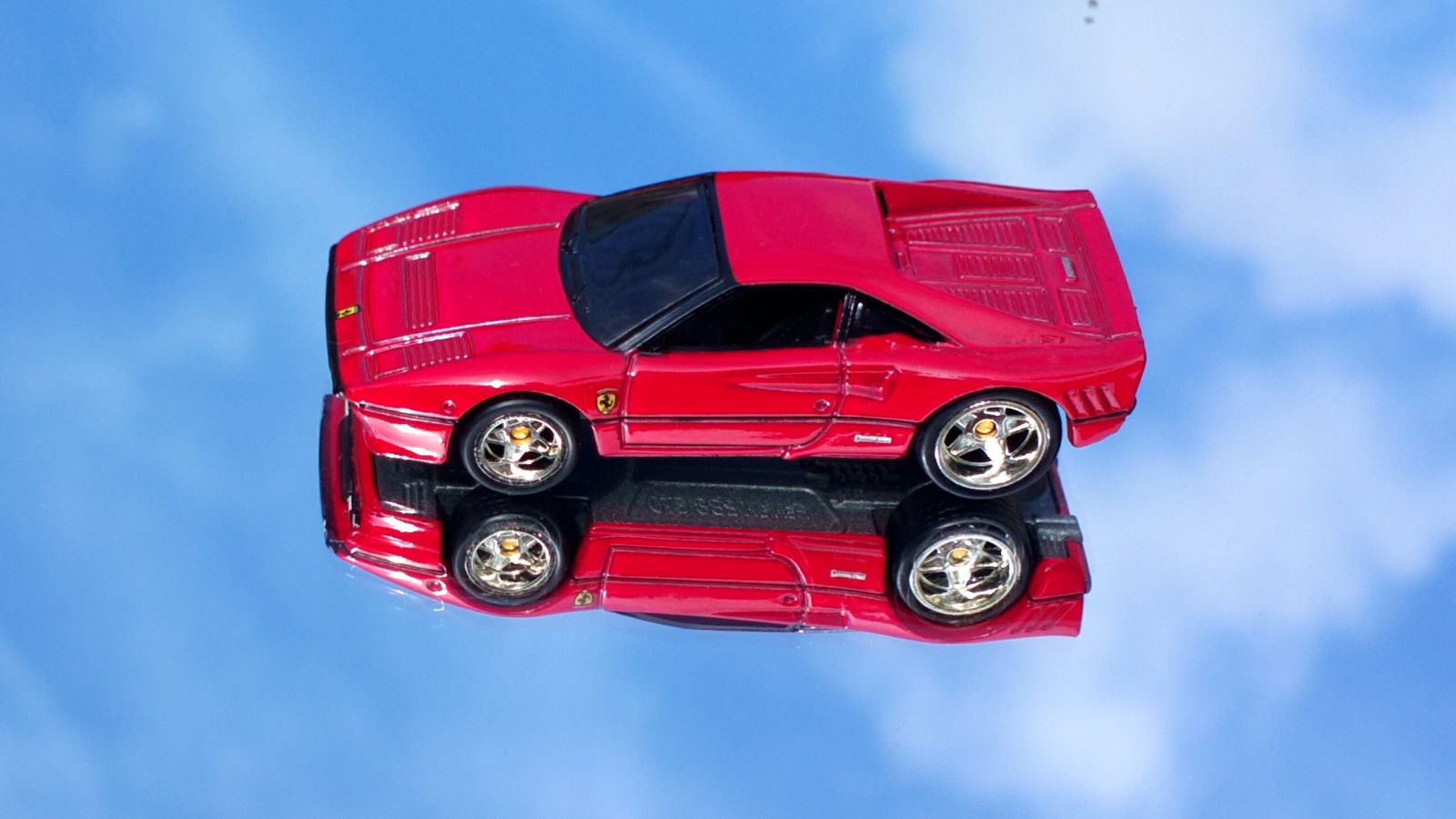 Illustration for article titled LaLD car week - A red streak in the sky