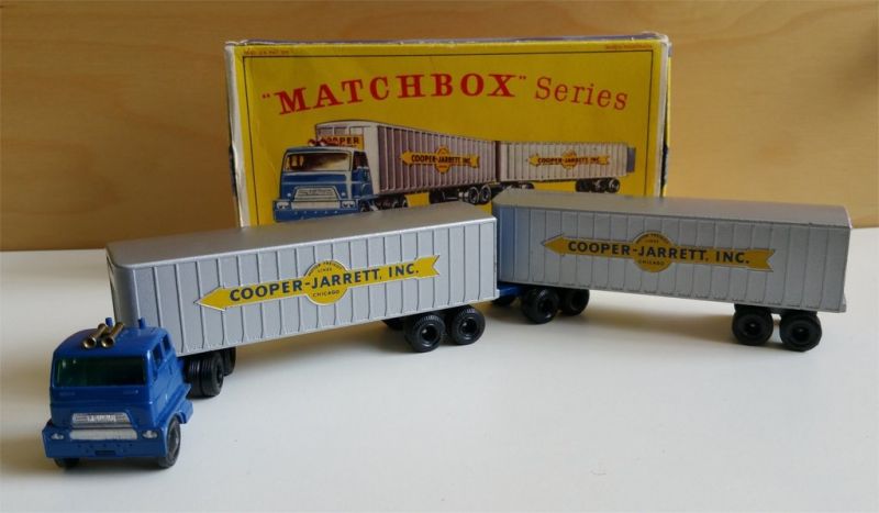 Illustration for article titled [REVIEW] Lesney Matchbox Major Pack Interstate Double Freighter