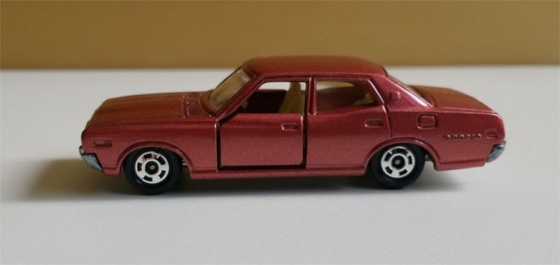 Illustration for article titled [REVIEW] Tomica Nissan Cedric 2800 SGL