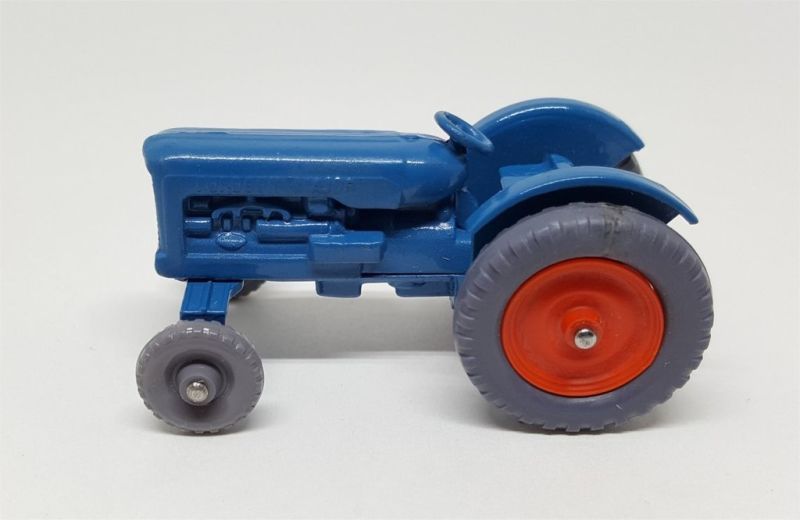 Illustration for article titled [REVIEW] Lesney Matchbox Fordson Major Tractor