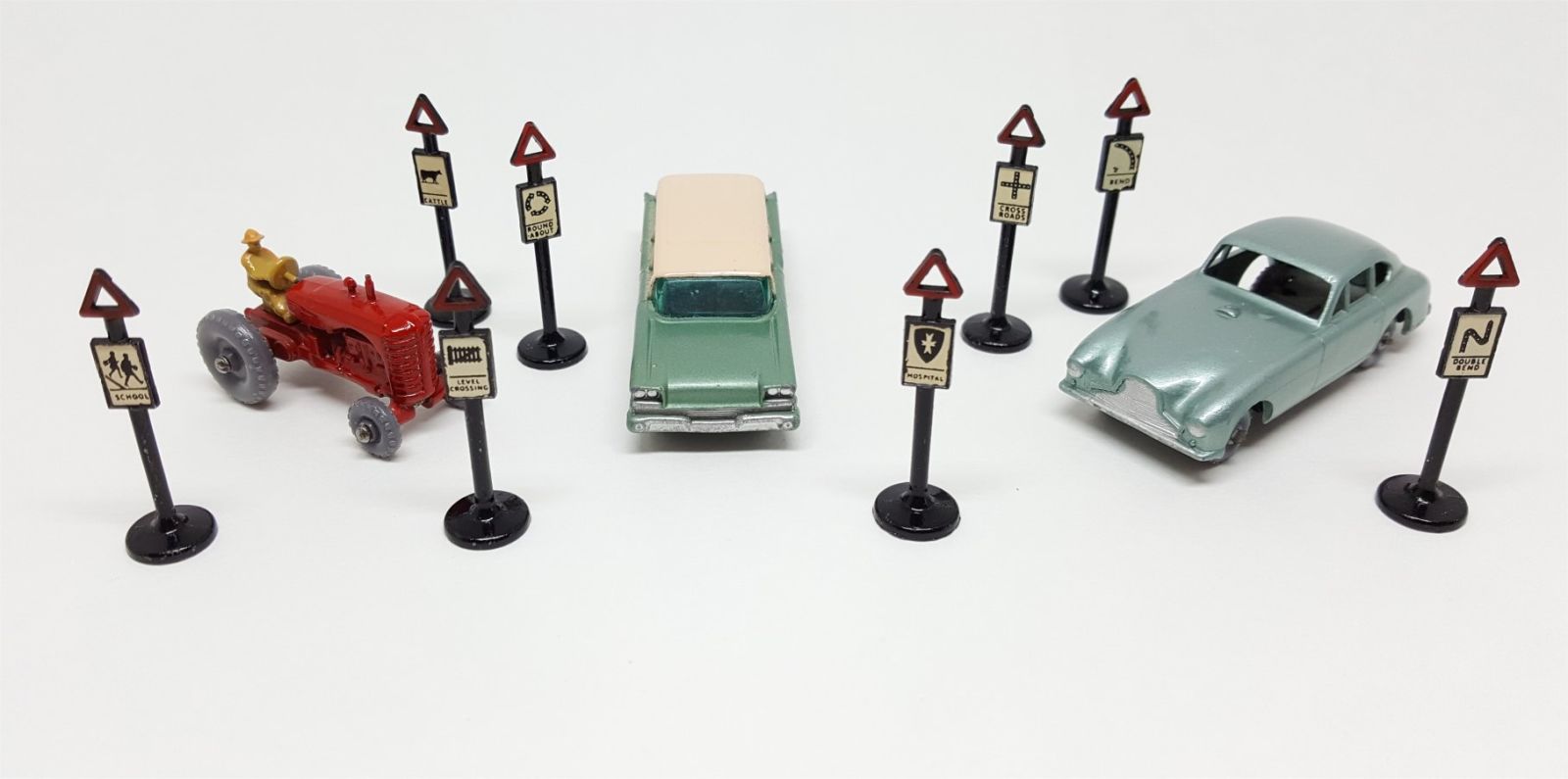 Illustration for article titled Surprise Saturday - Lesney Matchbox Road Signs Accessory Pack