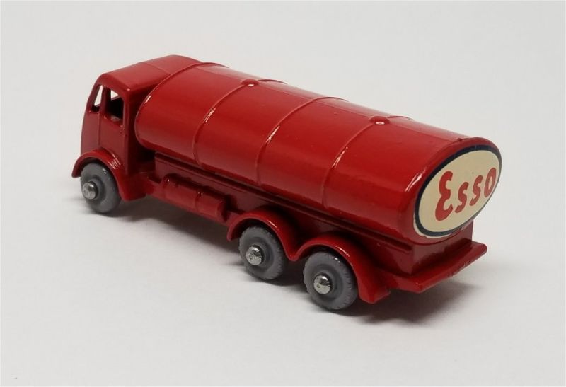Illustration for article titled [REVIEW] Lesney Matchbox ERF Petrol Tanker