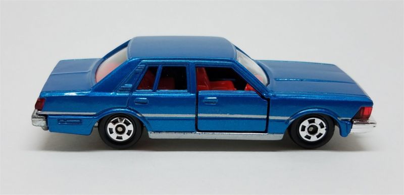Illustration for article titled [REVIEW] Tomica Nissan Cedric 280E Brougham