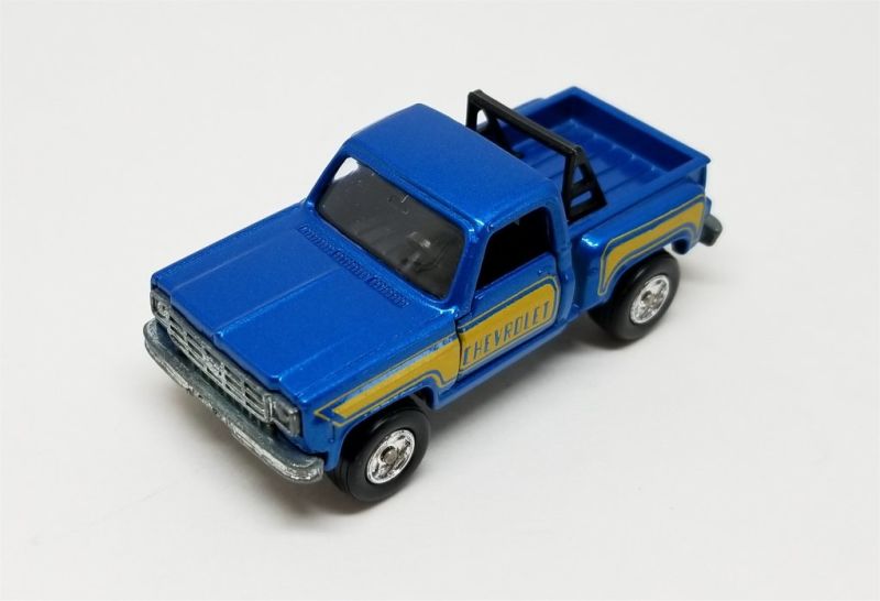 Illustration for article titled [REVIEW] Tomica Chevrolet Truck