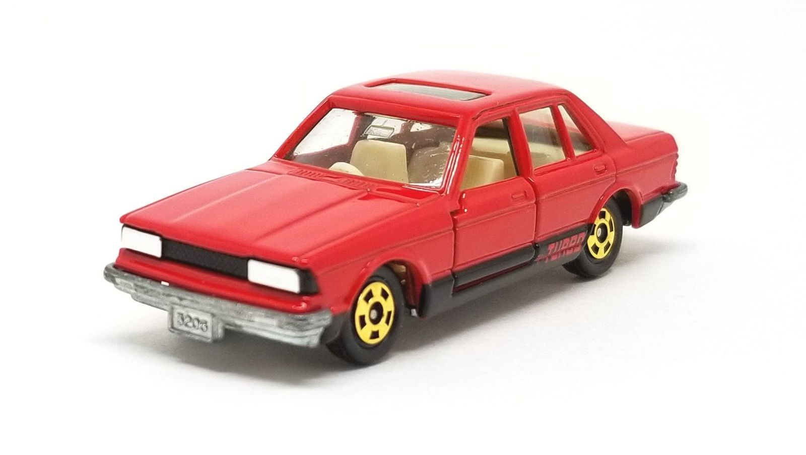 Illustration for article titled [REVIEW] Tomica Nissan Bluebird 1800 SSS-XG Turbo