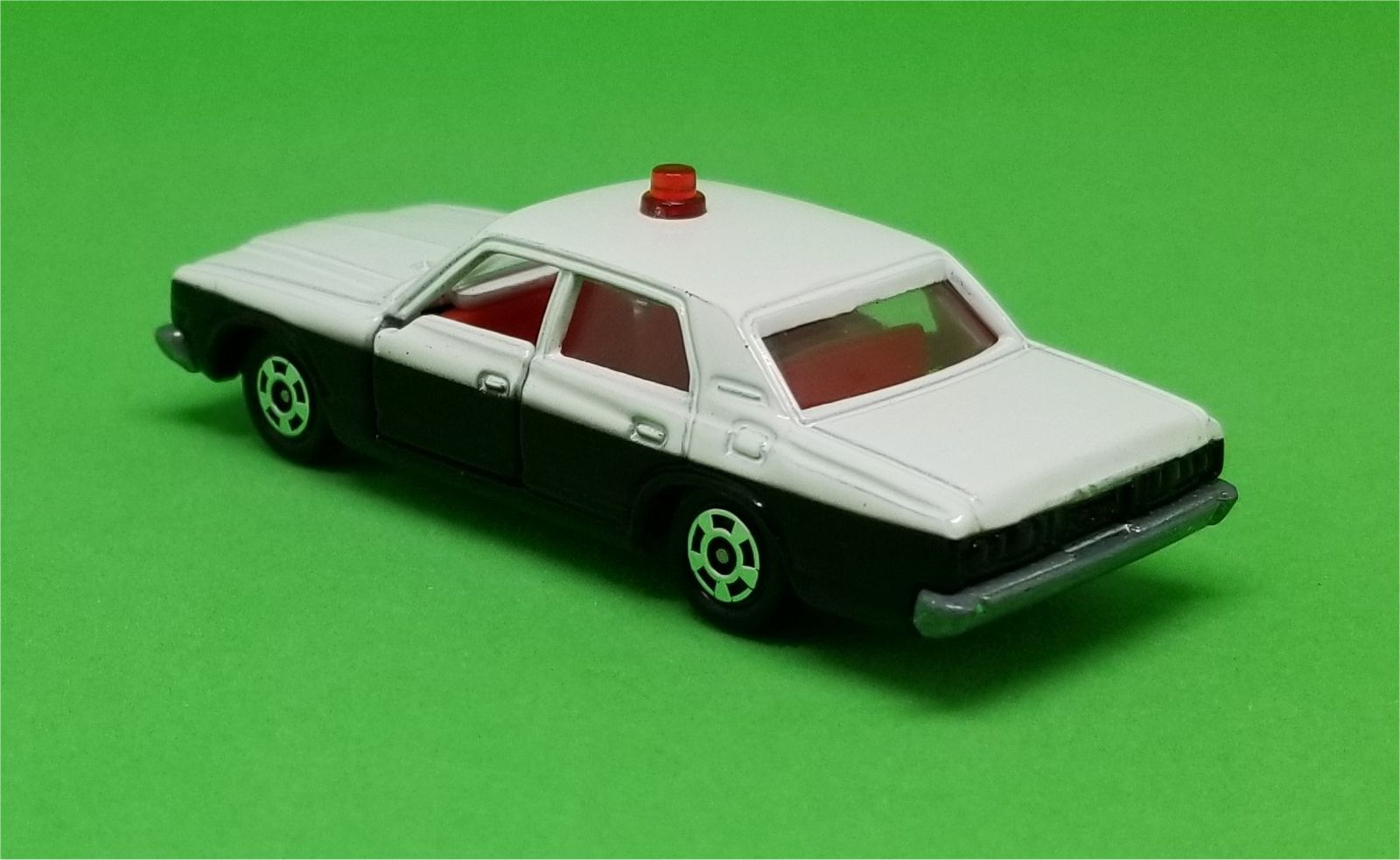 Illustration for article titled [REVIEW] Tomica Toyota Crown Police Car
