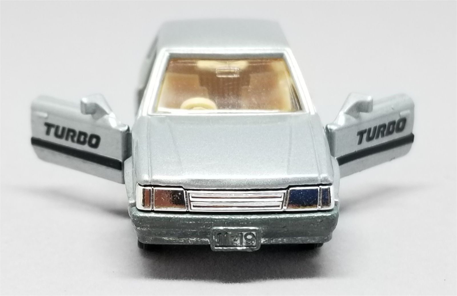 Illustration for article titled [REVIEW] Tomica Mazda Familia 1500XG Turbo