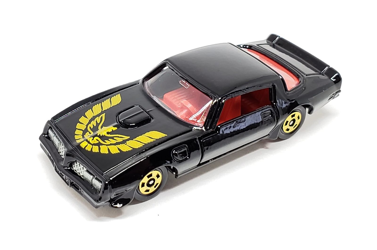 Illustration for article titled [REVIEW] Tomica Pontiac Firebird TransAm