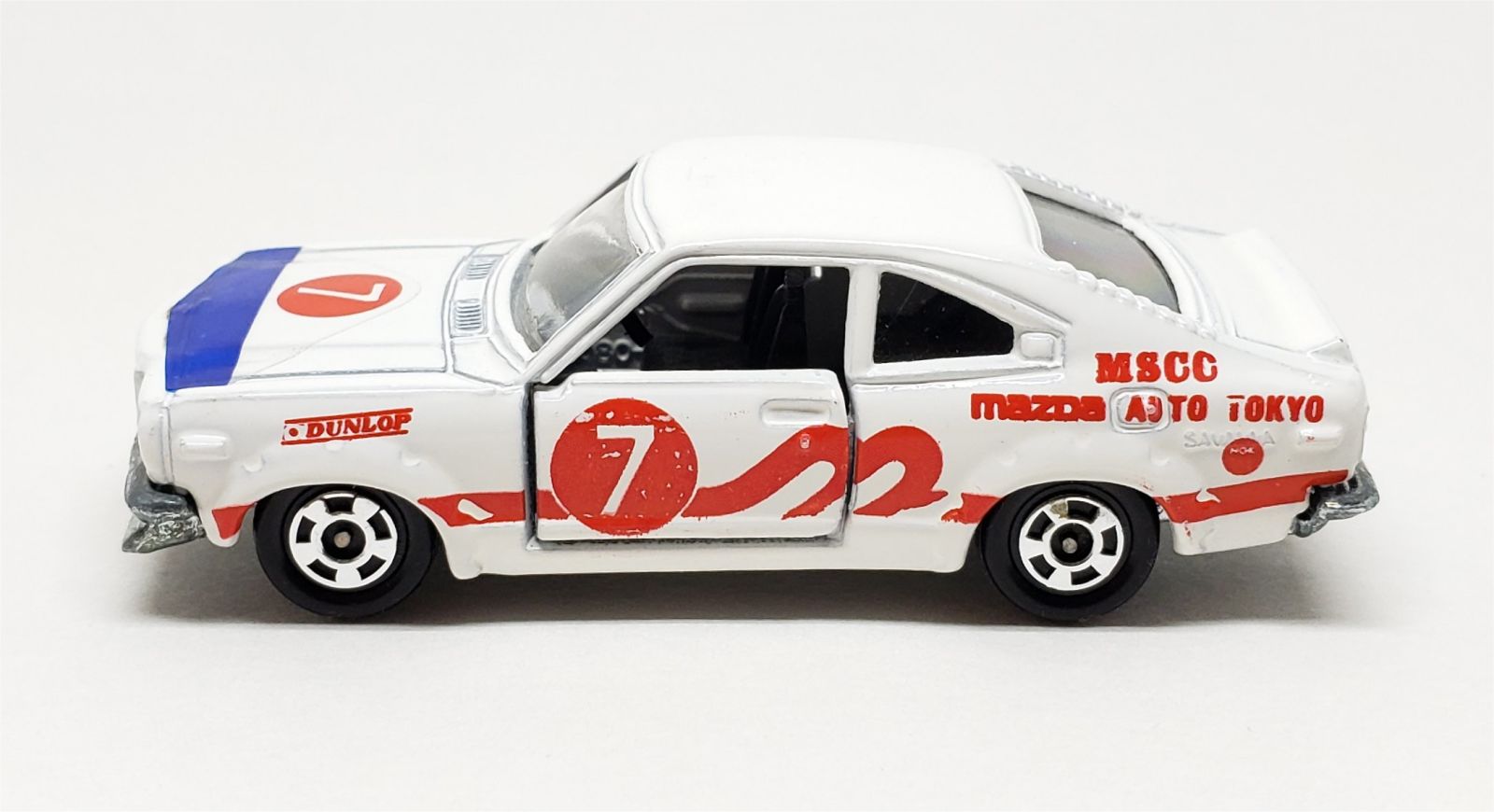 Illustration for article titled [REVIEW] Tomica Mazda Savanna GT - racing version