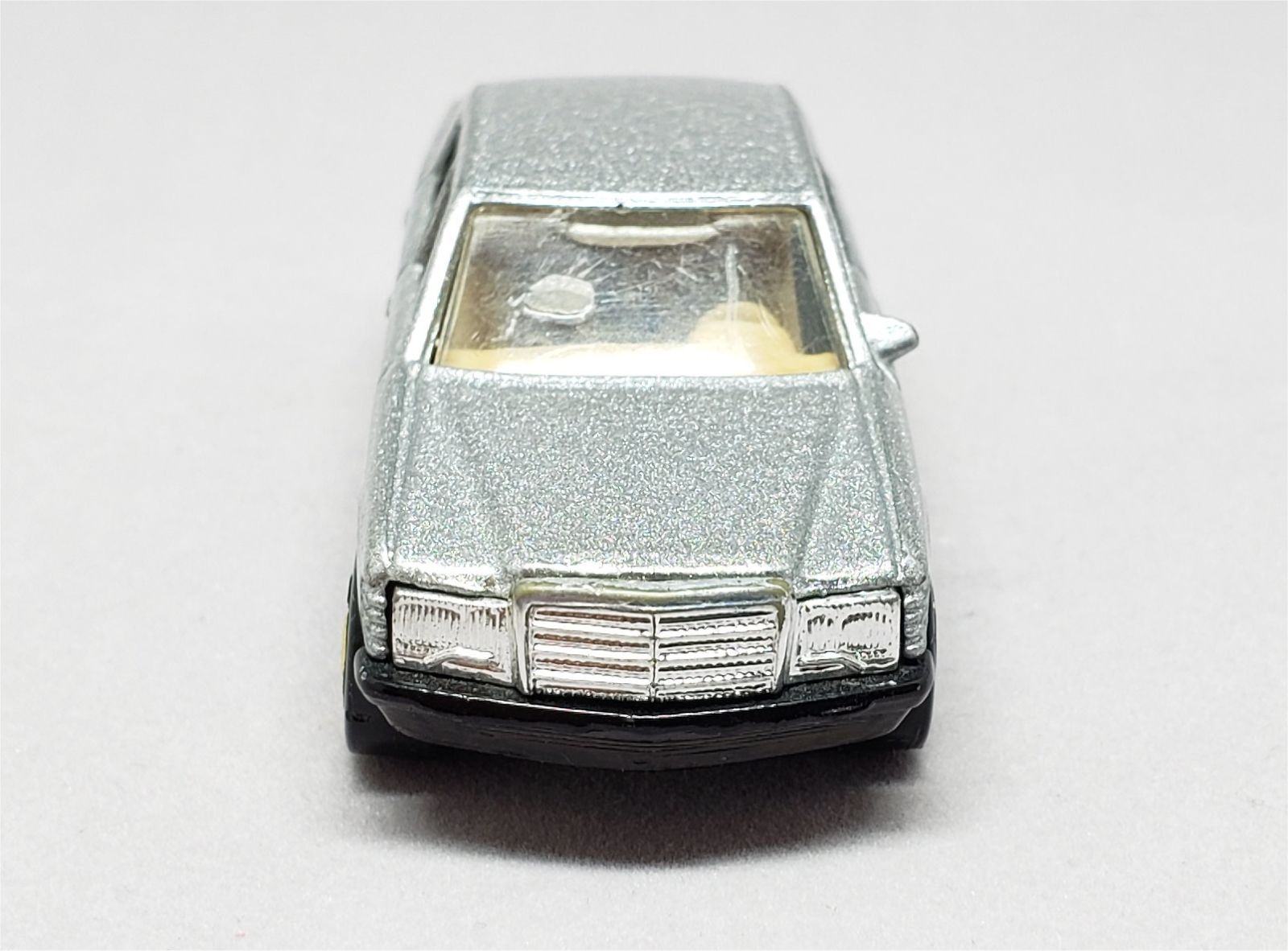 Illustration for article titled [REVIEW] Hot Wheels Mercedes-Benz 380 SEL