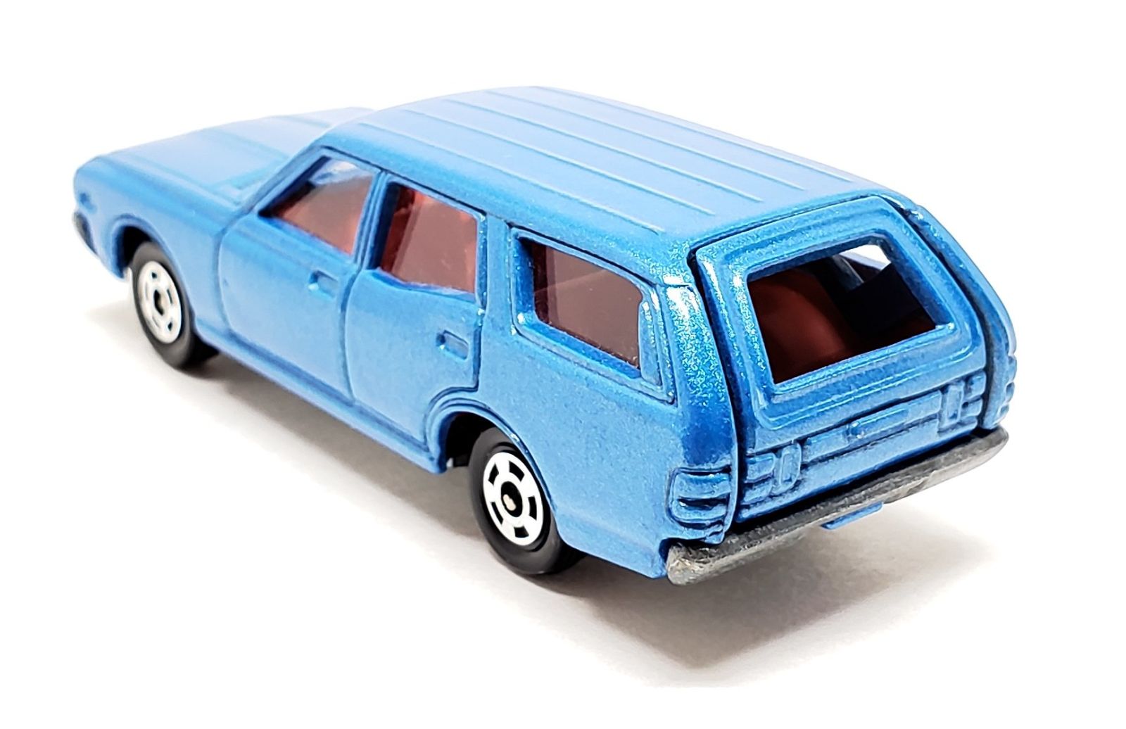 Illustration for article titled [REVIEW] Tomica Nissan Gloria Van