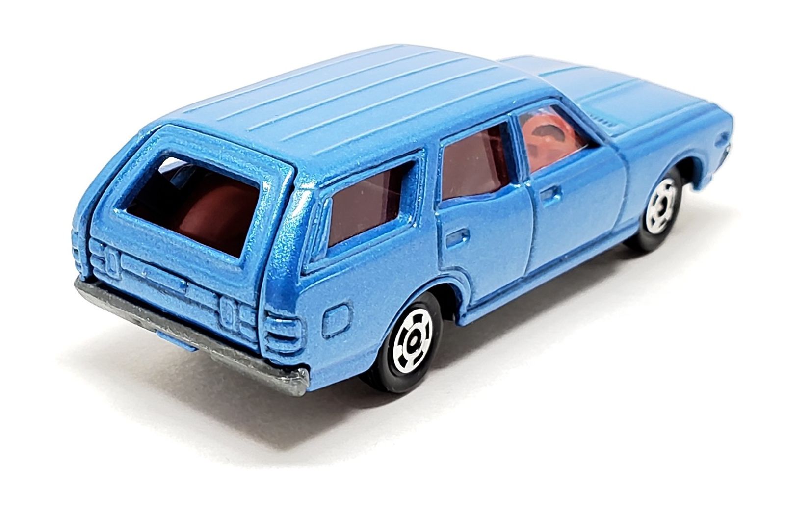 Illustration for article titled [REVIEW] Tomica Nissan Gloria Van