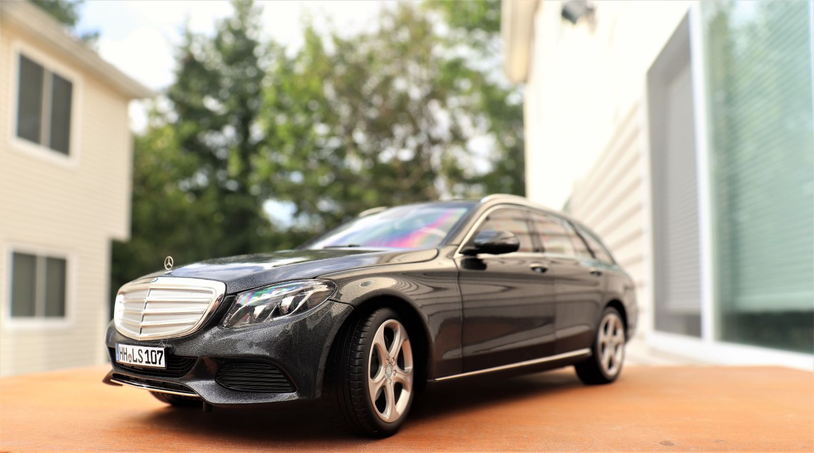 Illustration for article titled 1/18 Mercedes Benz S205 C-Class Wagon