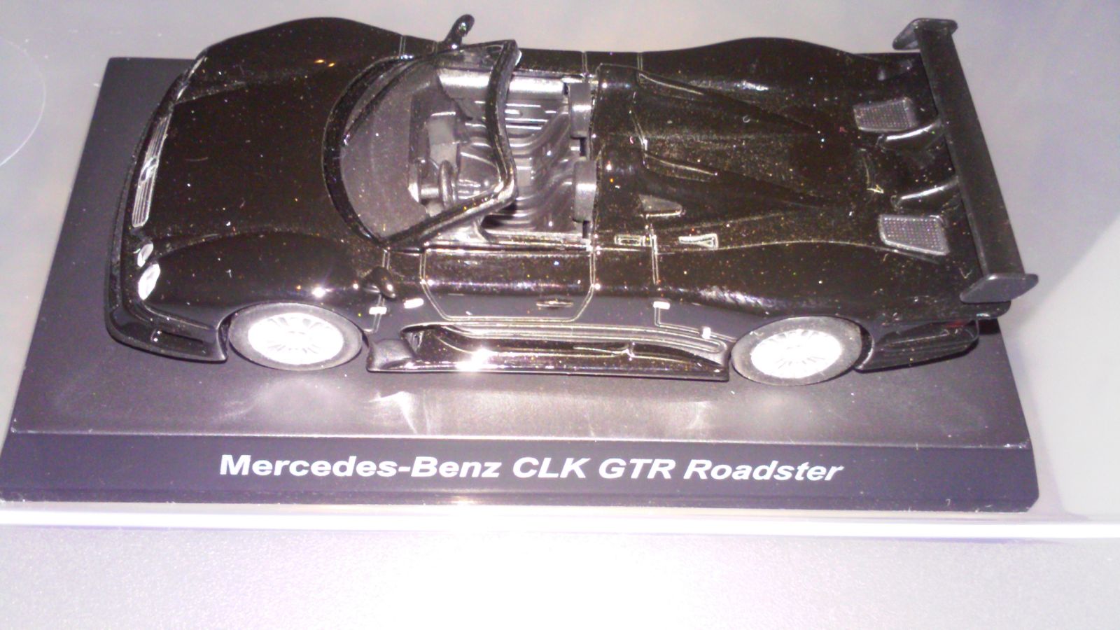 Illustration for article titled Kyosho 1/64 Mercedes-Benz CLK GTR Roadster