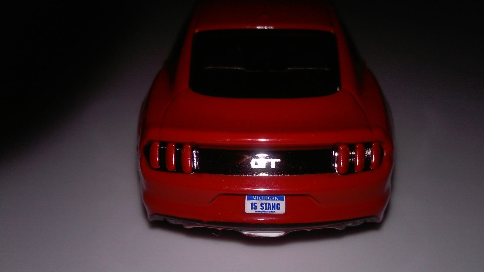 Illustration for article titled Auto World 1/64 2015 Ford Mustang