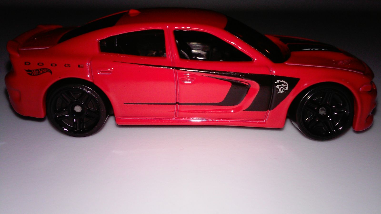 Illustration for article titled A red monster; Hot Wheels 15 Dodge Charger SRT(Hellcat).