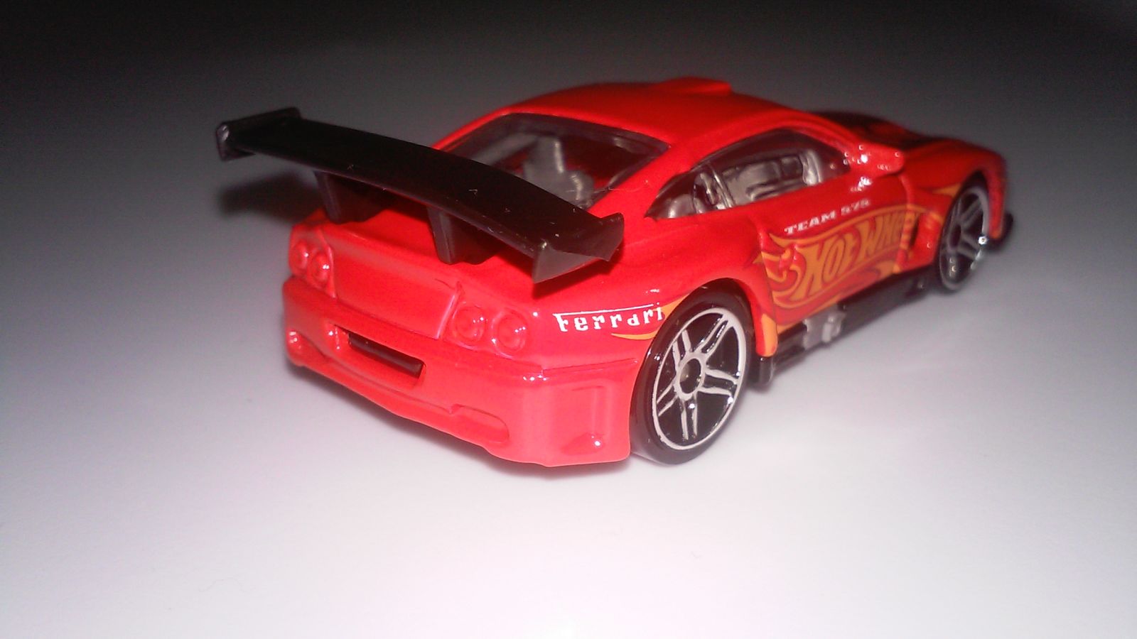 Illustration for article titled Hot Wheels Ferrari 575 GTC