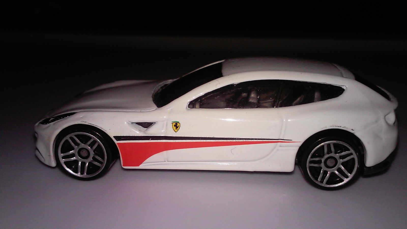 Illustration for article titled Hot Wheels Ferrari FF