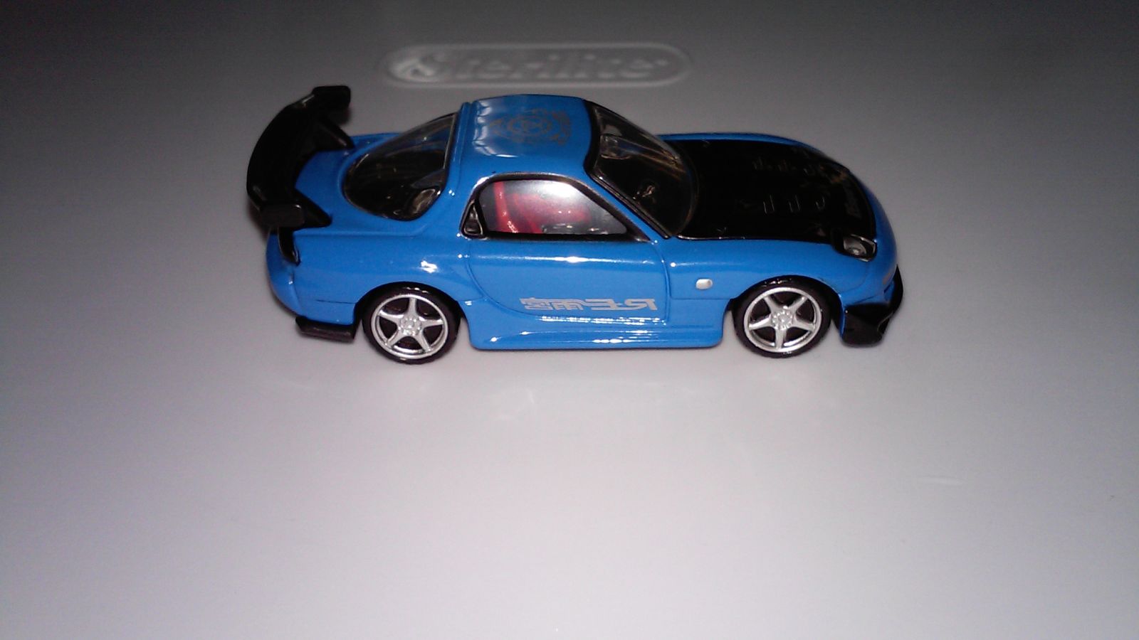 Illustration for article titled Tomica Premium Mazda RX-7