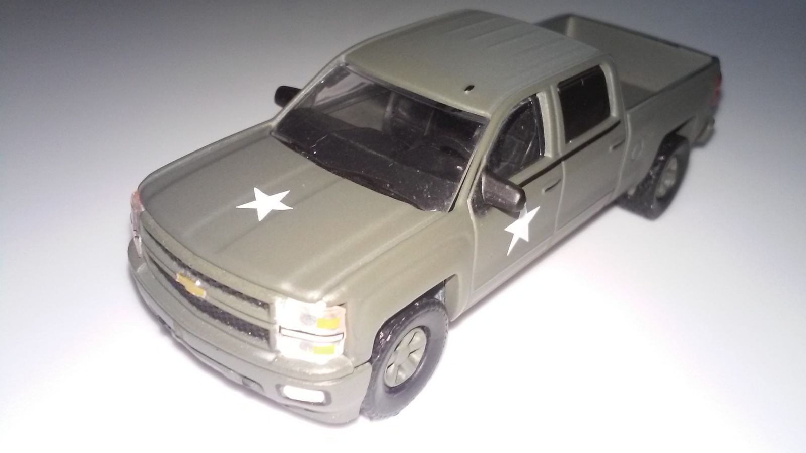 Illustration for article titled Greenlight U.S. Army Chevy Silverado