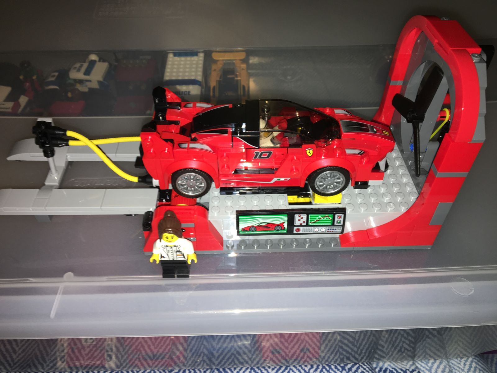 Illustration for article titled Lego 75882 Ferrari FXX-K and Development Center