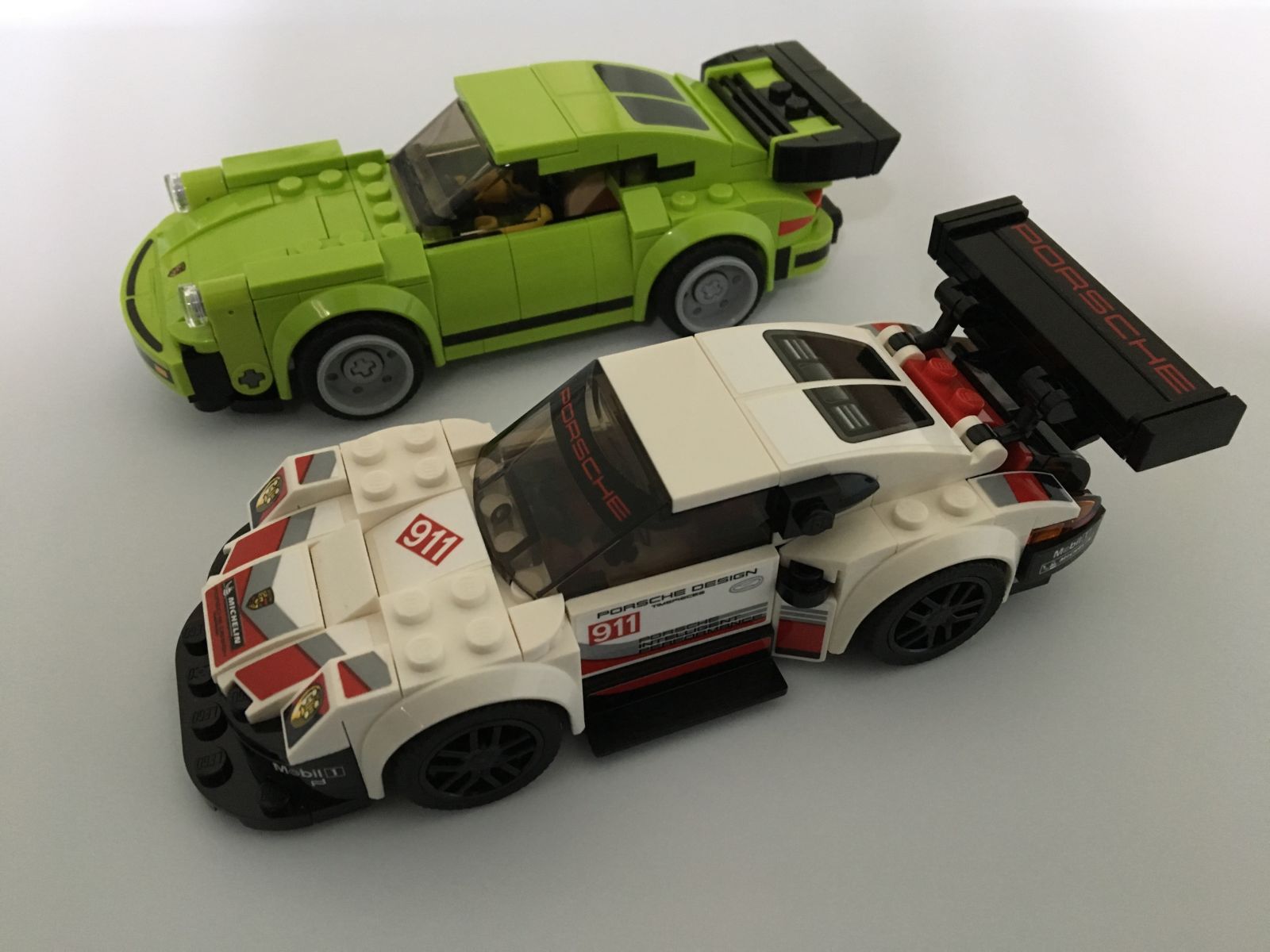 Illustration for article titled TRUs in the U.S. are starting to put out the 2018 LEGO Speed Champions sets.
