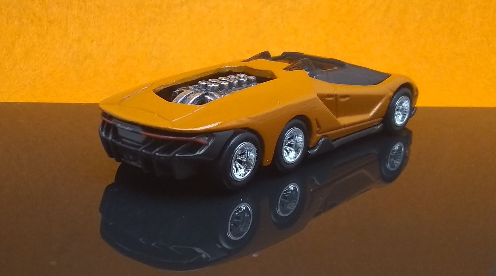 Illustration for article titled Custom Hot Wheels Lamborghini Centenario Road6ter