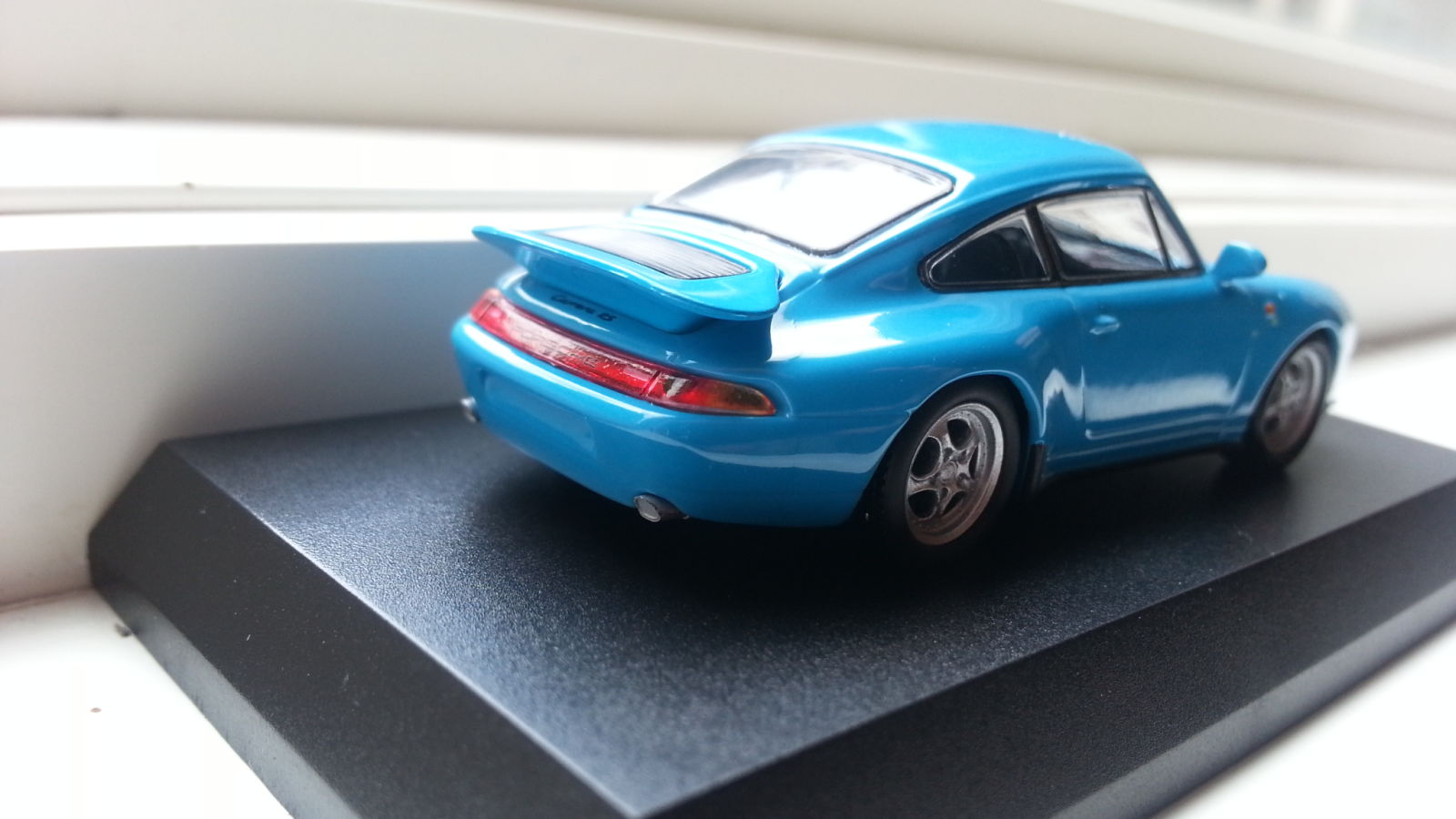 Illustration for article titled Kyosho Porsche 993 (1:64) [Teutonic Tuesday]