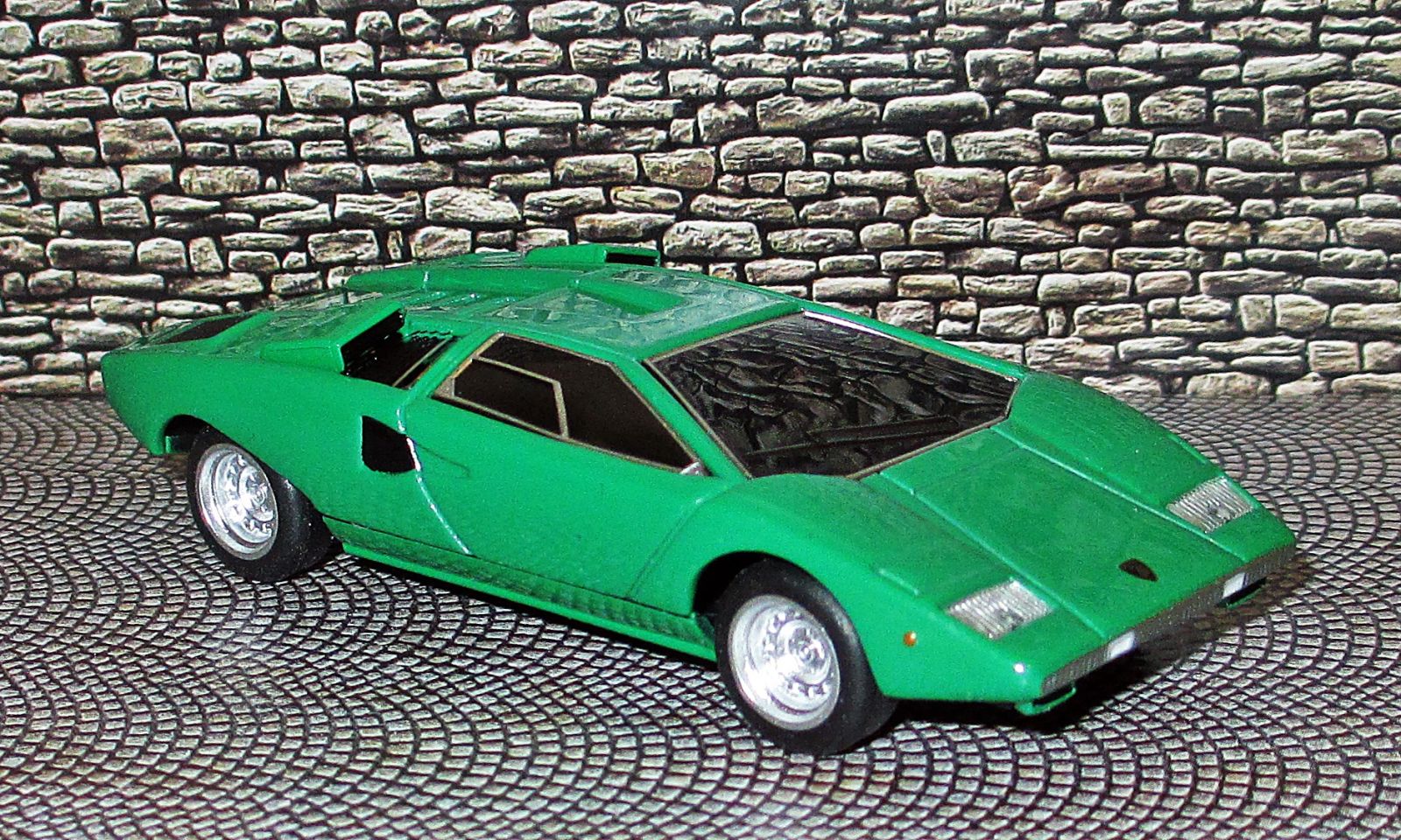 Illustration for article titled Spaghetti Sunday: Lamborghini Countach LP400 Prototipo