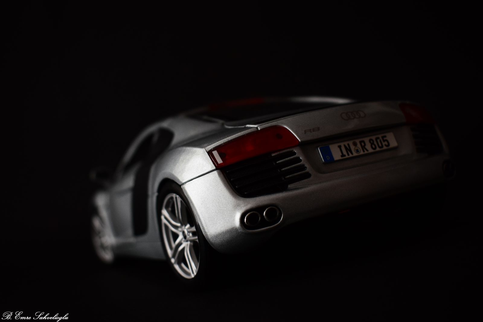Illustration for article titled My First 1:18 Diecast (Audi R8)