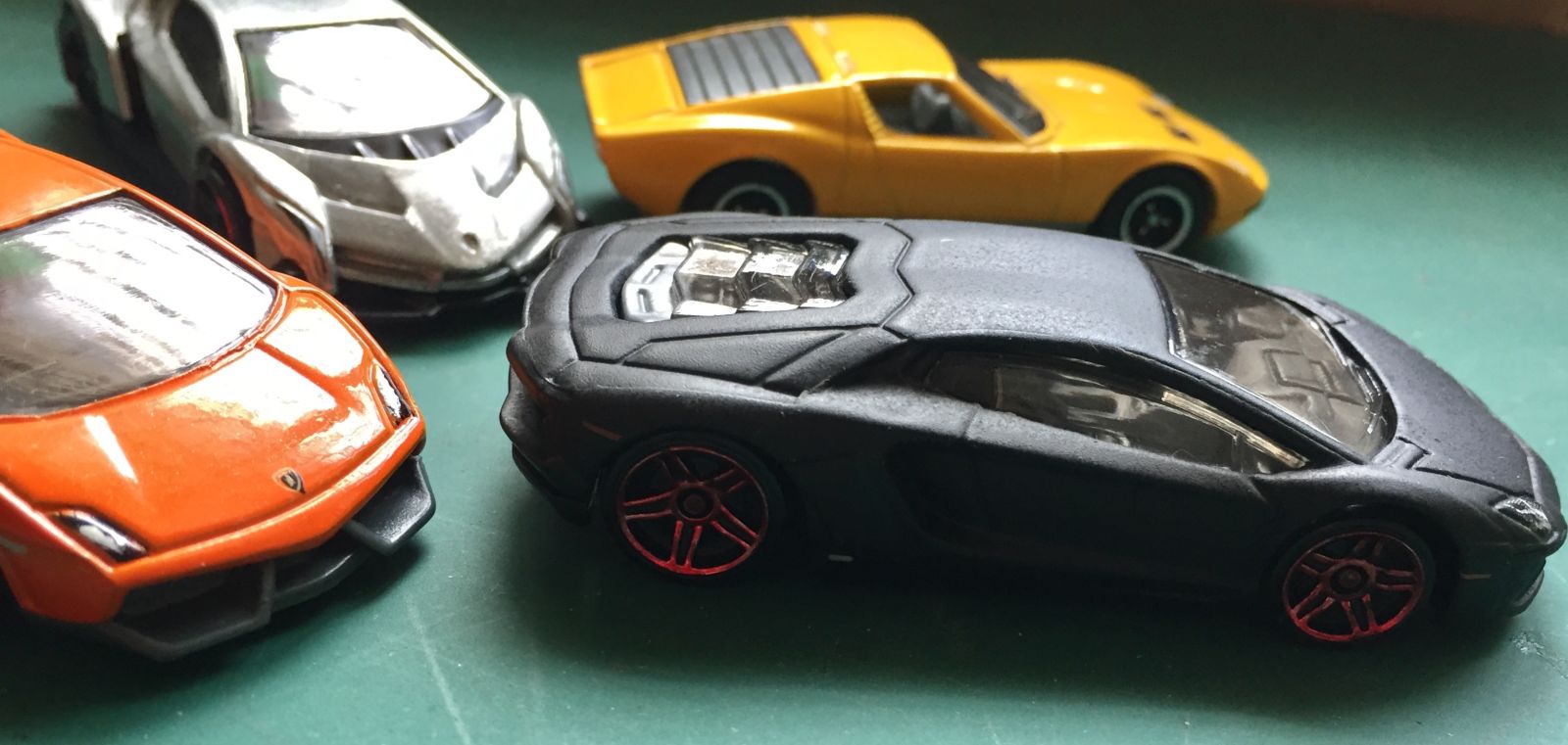You guys must be wondering why this matte black Aventador has got red rims on... I used a red Sharpie to colour them a few years ago :)